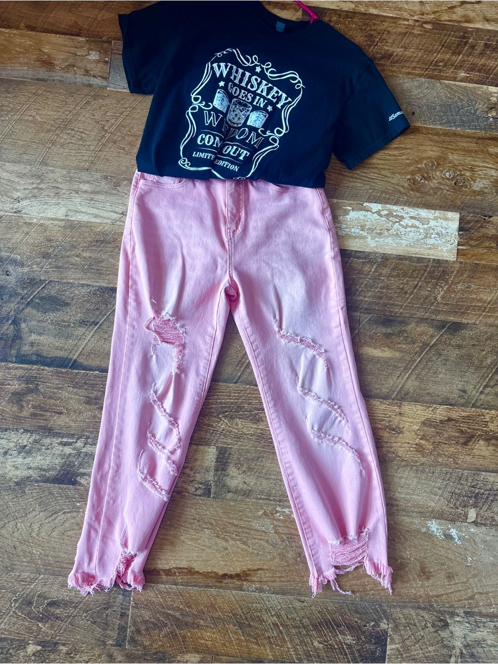 Blakely Size 7 Distressed Pink Ripped Crop Jeans